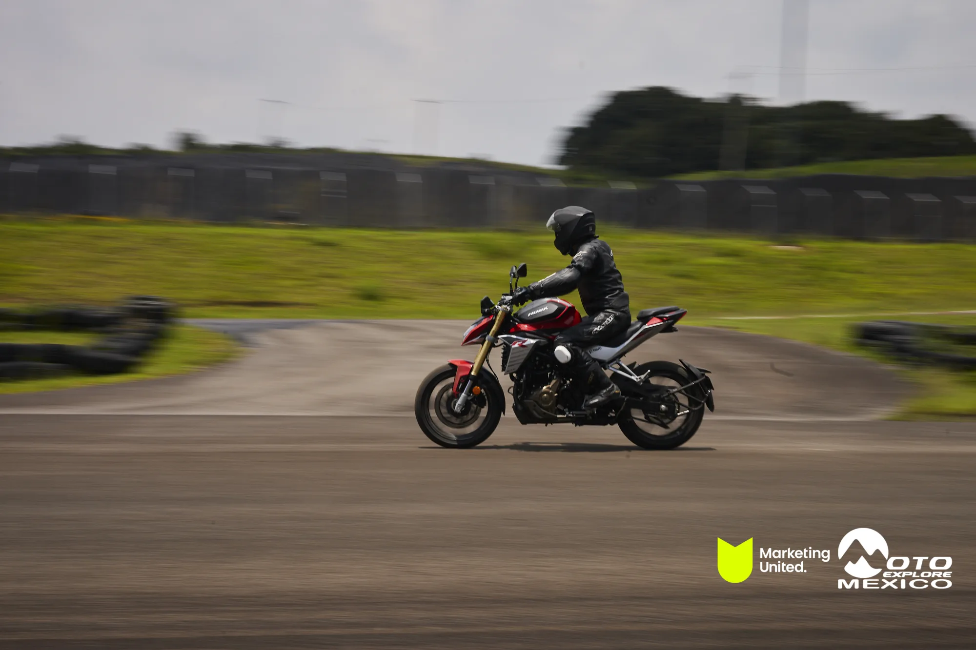 HUNK TRACKDAY 428